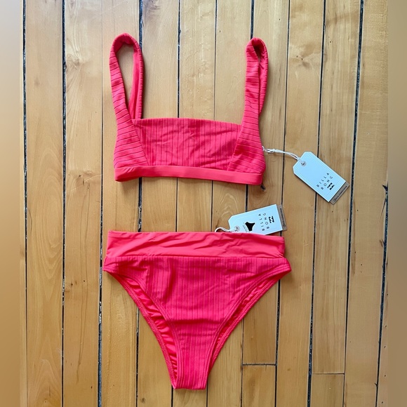 Billabong Bikini - Picture 2 of 4